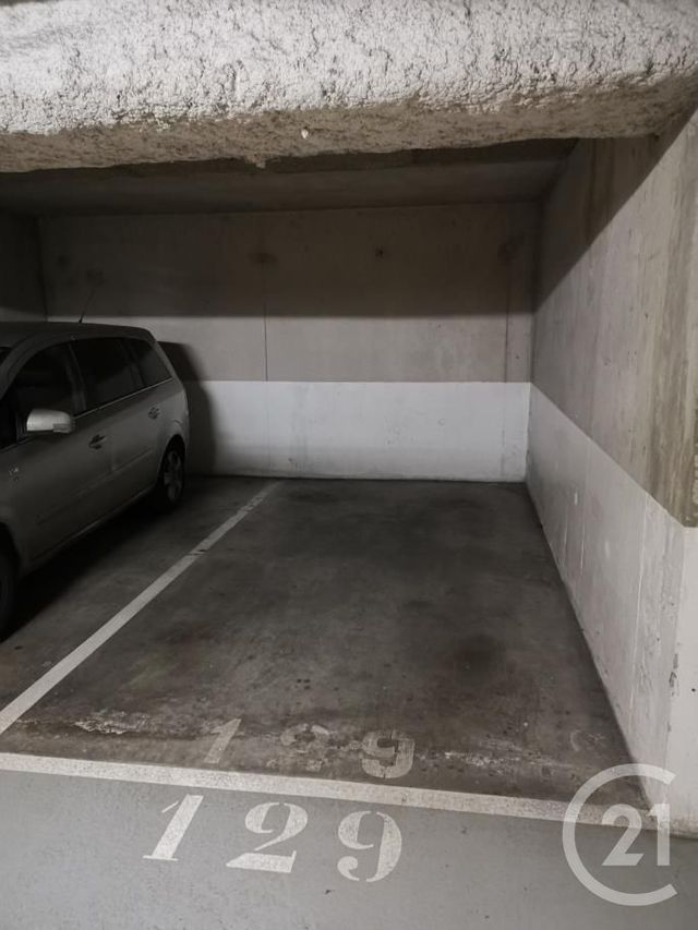 parking à louer - 12.0 m2 - DRANCY - 93 - ILE-DE-FRANCE - Century 21 Pierrimo