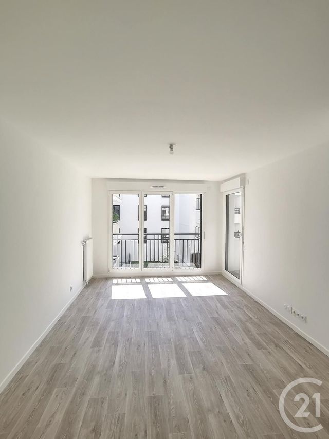 Appartement F2 à louer - 2 pièces - 46.79 m2 - DRANCY - 93 - ILE-DE-FRANCE - Century 21 Pierrimo